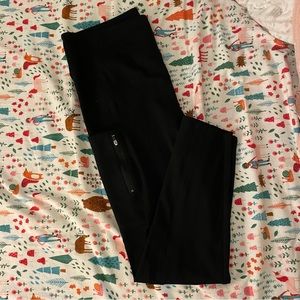 Lou & Grey Pocket Leggings